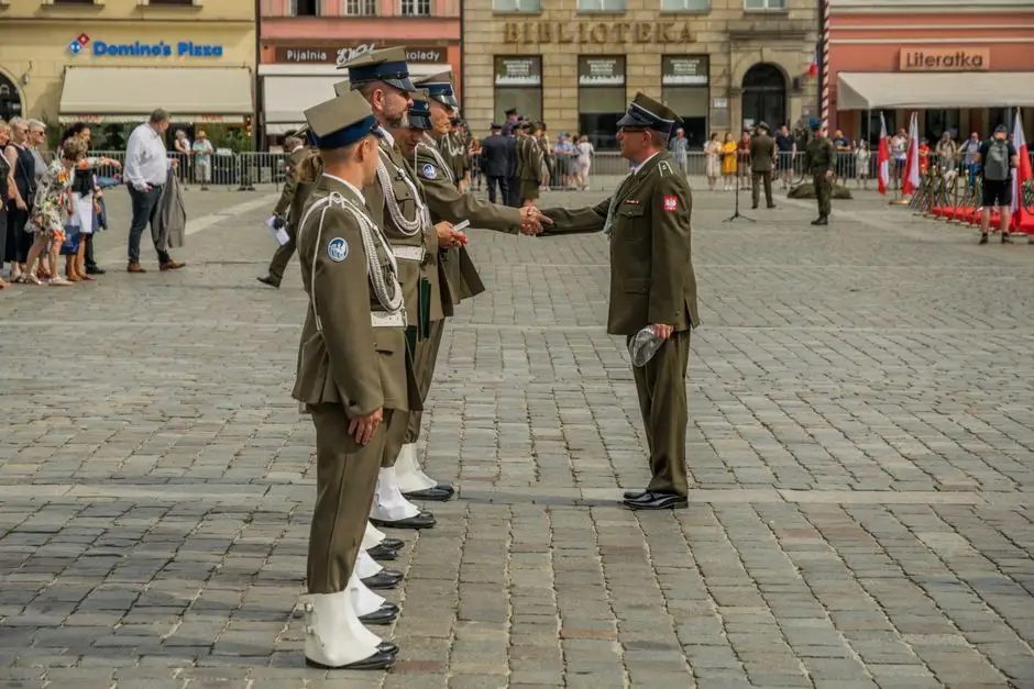 Policjanci z Uniejowa uhonorowani podczas Święta Policji w Poddębicach