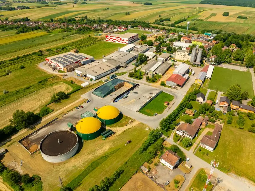 Biogazownia w Wieleninie-Kolonii: Gmina wyjaśnia procedurę i uspokaja mieszkańców