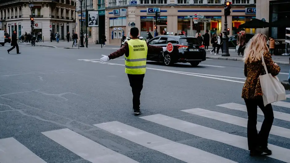 Poddębiccy policjanci podsumowali działania „NURD” – mandaty i odblaski dla pieszych