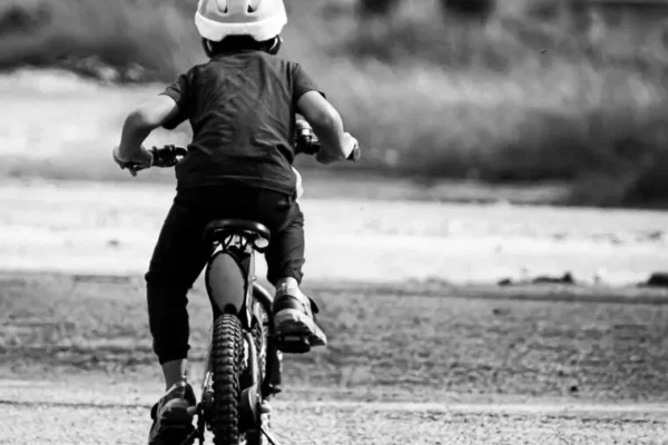 Poddębice: Policja kontrolowała rowerzystów. Akcja „Kask na głowie”