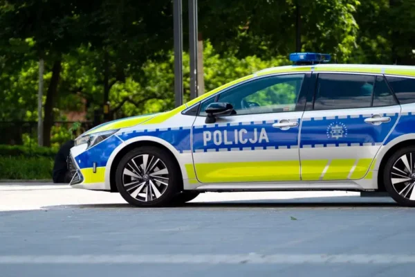 Wakacje 2026 na drogach powiatu poddębickiego: 9 wypadków, 2 ofiary śmiertelne, 31 pijanych kierowców