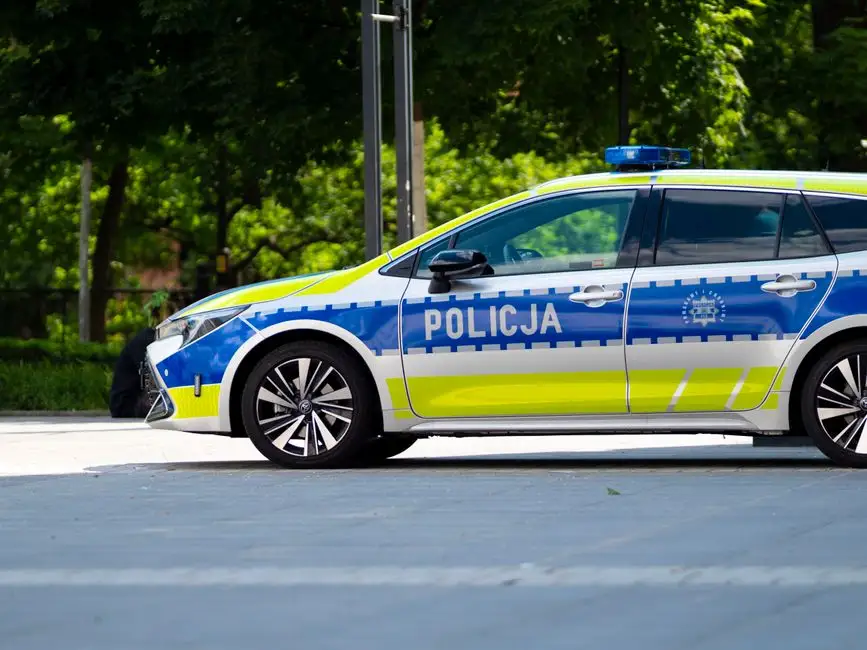 Wakacje 2026 na drogach powiatu poddębickiego: 9 wypadków, 2 ofiary śmiertelne, 31 pijanych kierowców